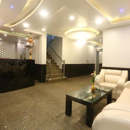 Hotel Earth دلهي المظهر الخارجي الصورة