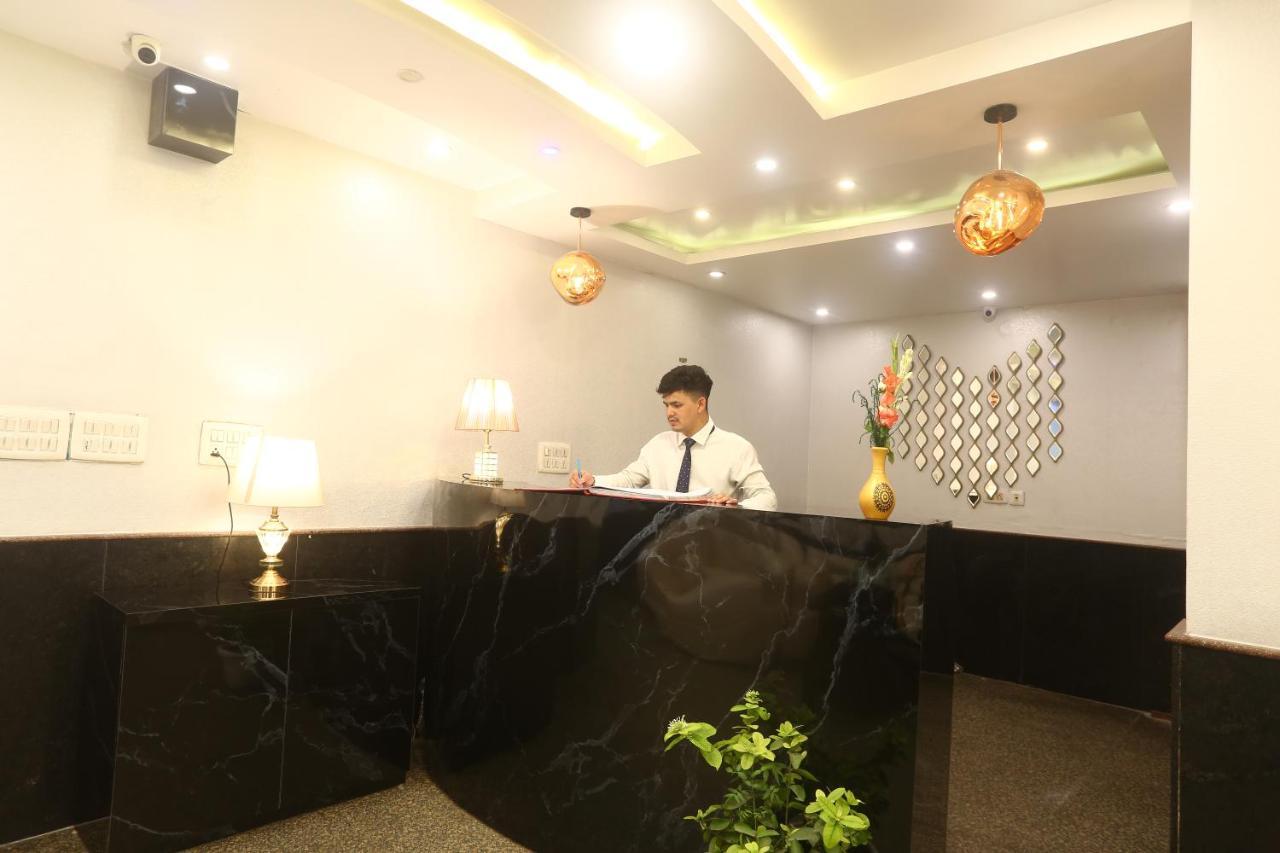 Hotel Earth دلهي المظهر الخارجي الصورة